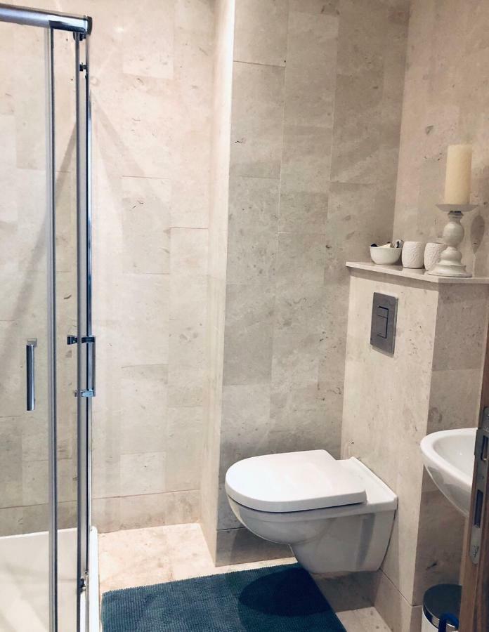Apartment With Sea View Рафаиловичи Екстериор снимка